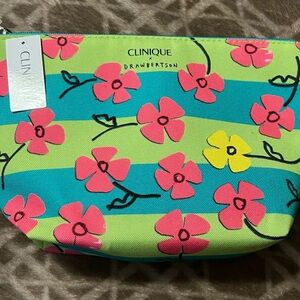 Clinique 5 Piece Bundle - Includes Floral Cosmetic Bag